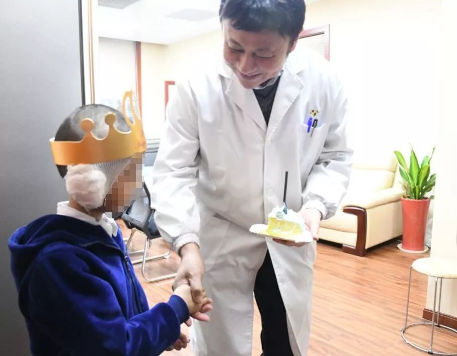 今天我7周岁了，终于可以摆脱”小耳朵“了